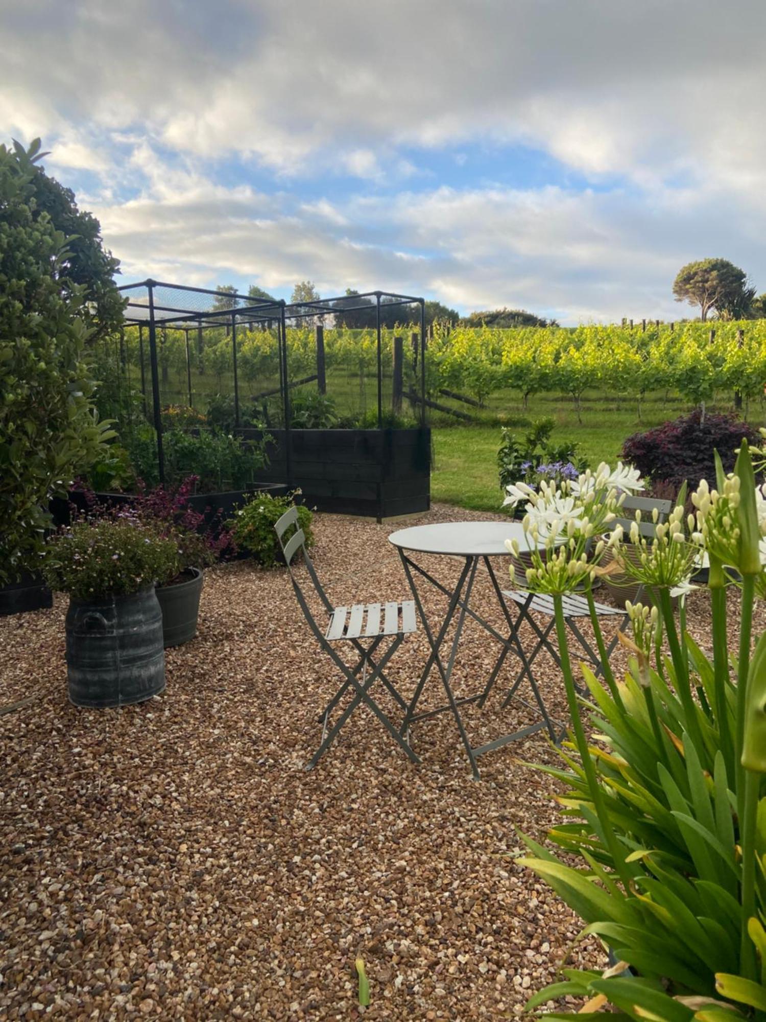 La Bodega Waiheke Island 호텔 Surfdale 외부 사진